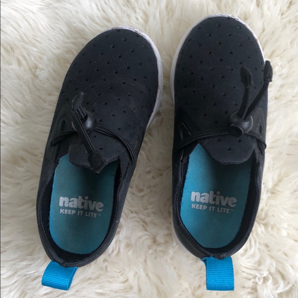 Native “AP moc with toggle” toddler shoes